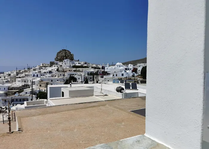 Meltemi Chora Panoramic View Apartment